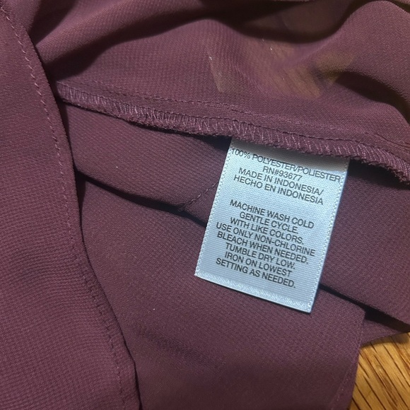 Allen B. by Allen Schwartz Women Maroon Sheer Long Sleeve Tiered Back  Blouse S - Picture 11 of 11